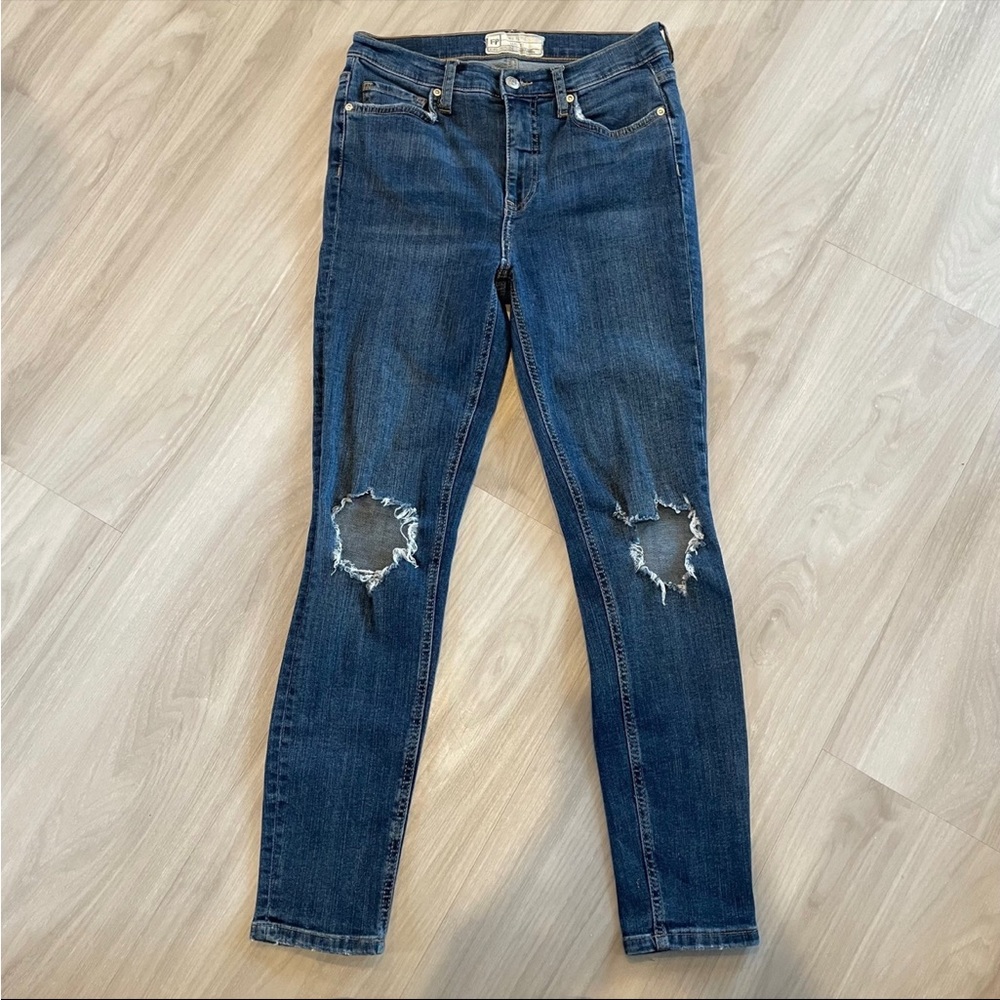 Free People Busted Knee blue Skinny Jeans dark wash ripped distressed size 27